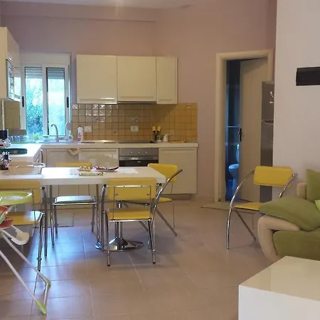 Holiday home A Beautiful House Gjiri Lalzit Fushe-Drac